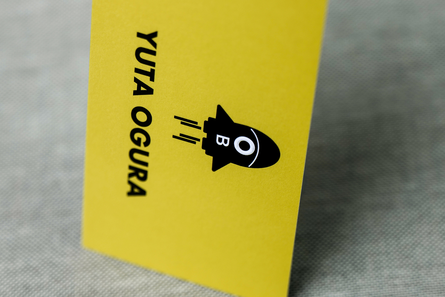 こだわったおしゃれなヴァンヌーボ紙印刷名刺