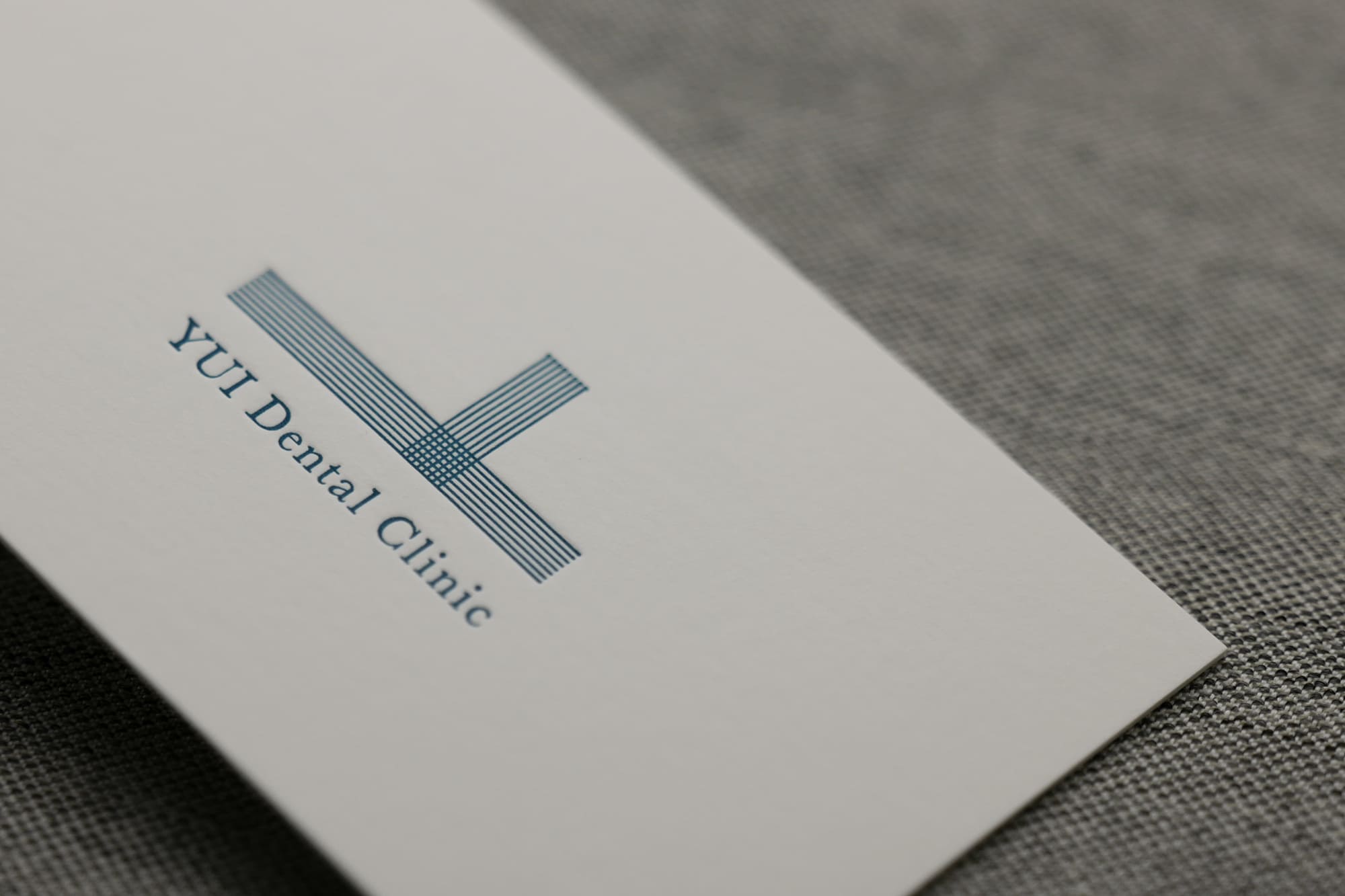 歯科医院のセンスのある名刺デザイン